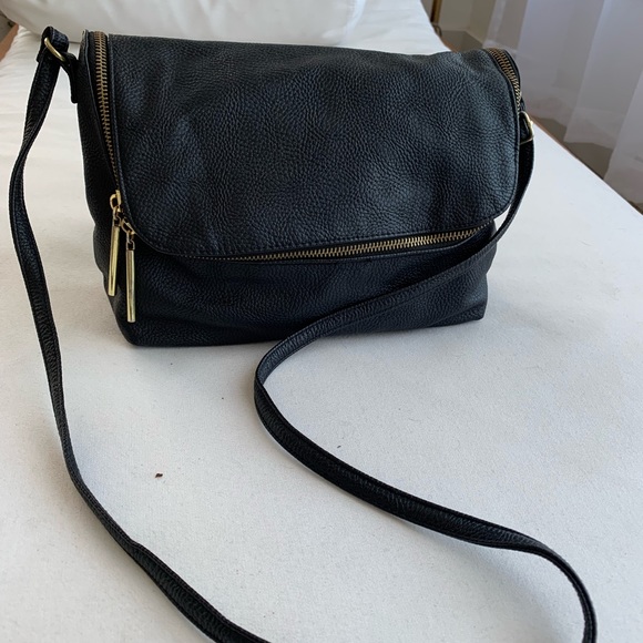 H&M Handbags - Black H&M crossbody bag H&M Handbags - Black H&M crossbody bag